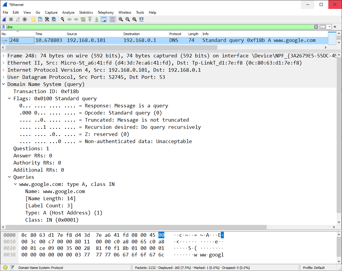 Okno analyzátoru Wireshark s rozebraným dotazem DNS
